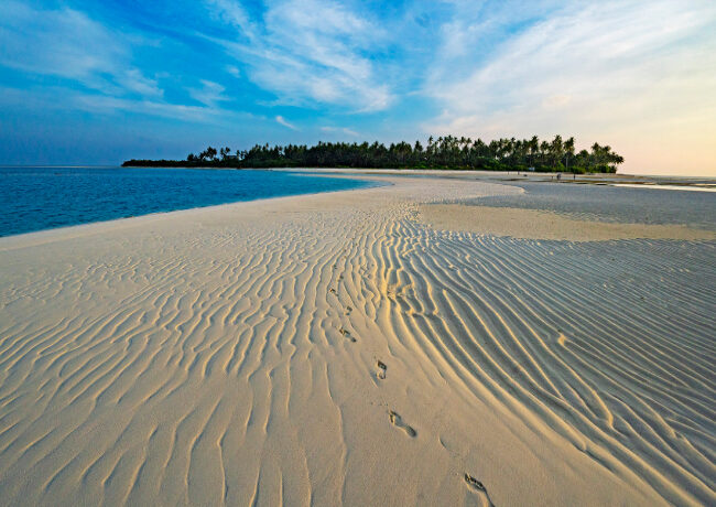 Explore the Beautiful Beaches of Lakshadweep