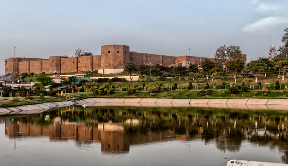 बाहू किला 