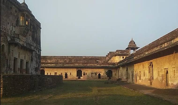 रोहतास गढ़ किला 