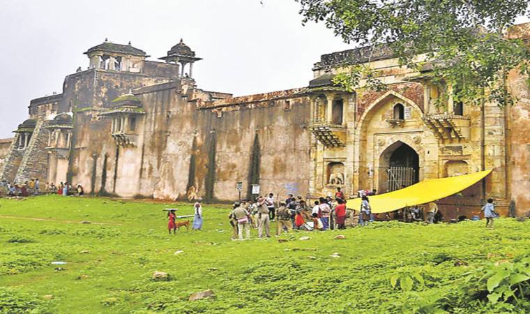 रोहतास गढ़ किला 