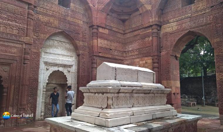 क़ुतुब मीनार