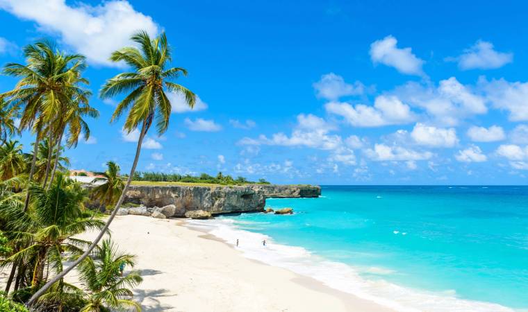 दुनिया के सबसे महंगे पर्यटन देश