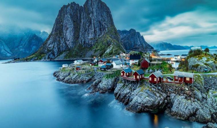 दुनिया के सबसे महंगे पर्यटन देश