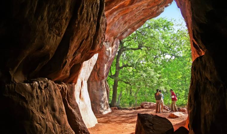 भीमबेटका गुफाएं