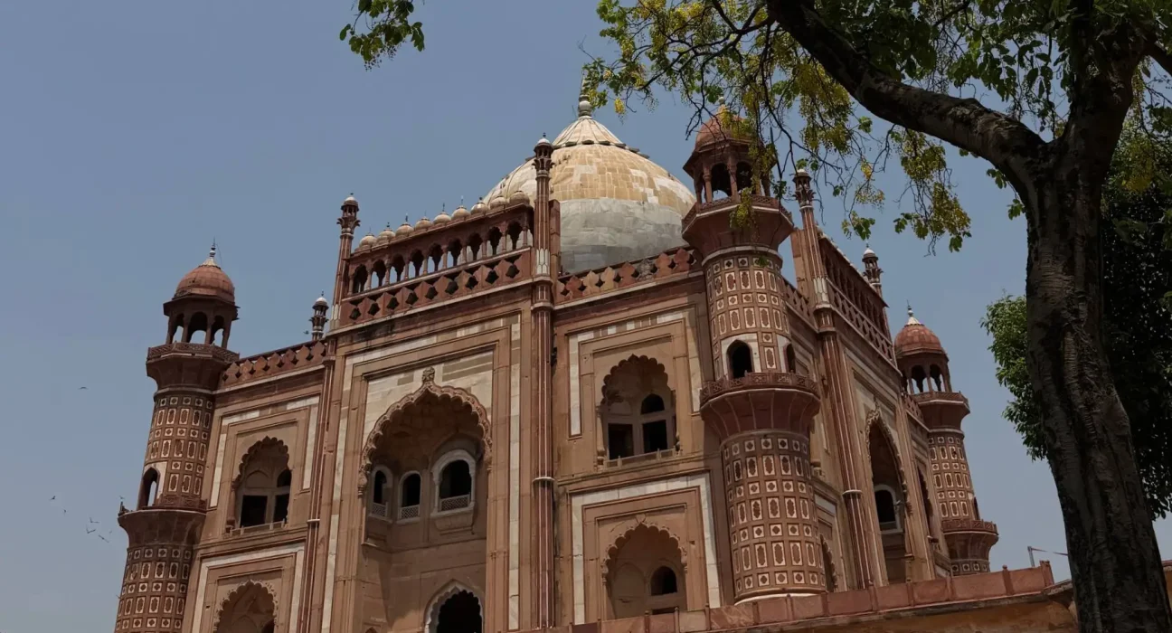Safdarjung Tomb